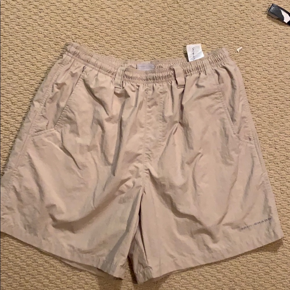 Men’s Columbia PFG shorts
